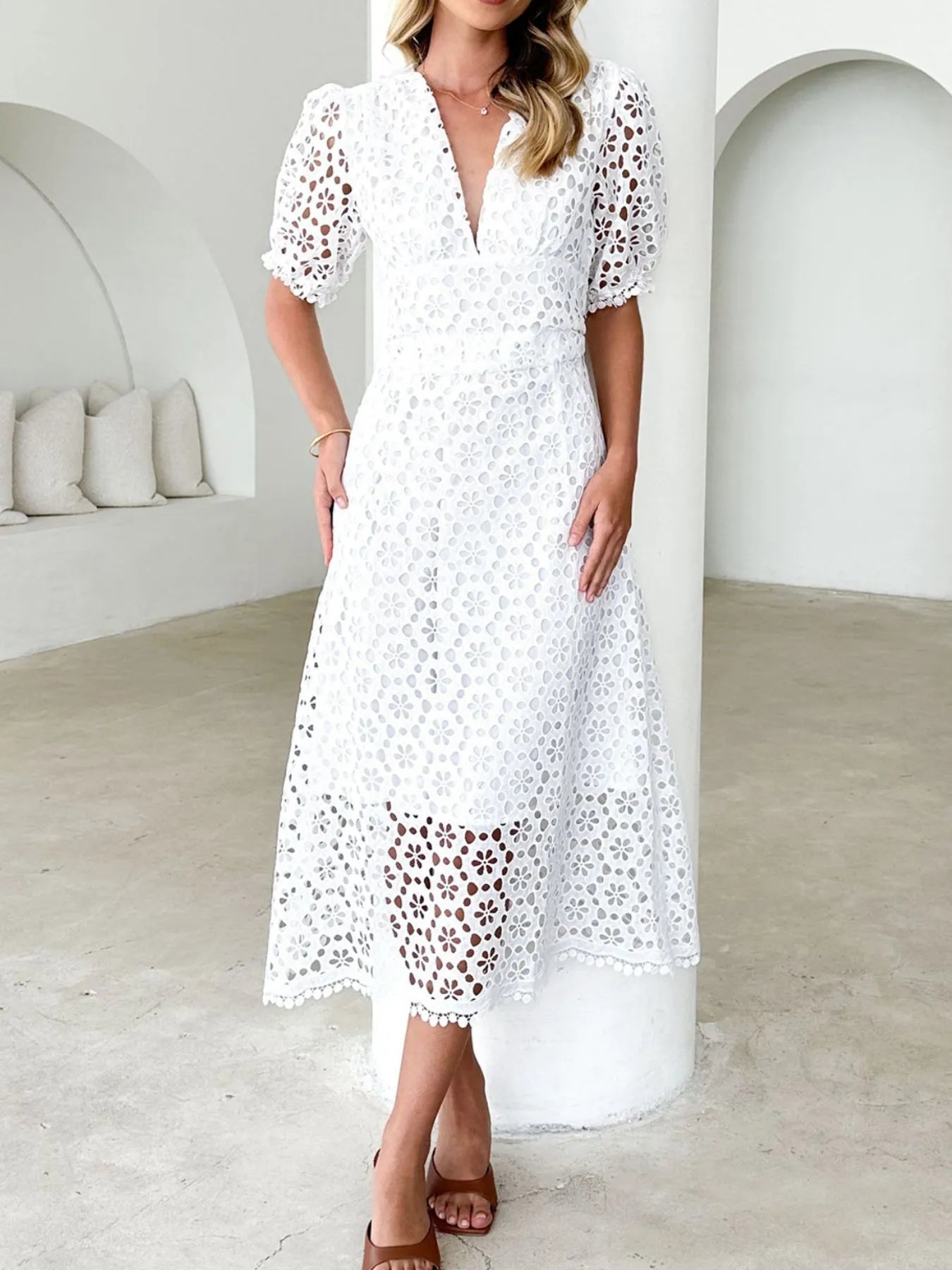 Serena® | Elegant V-Neck Lace Midi Dress With Puff Sleeves