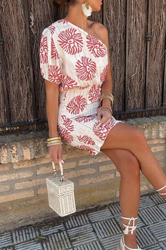 Noemí® | Elegant dresses with floral pleats, slanted collars and wrap skirts