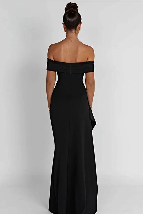 Leah® | Off-the-shoulder maxi dress with a high slit