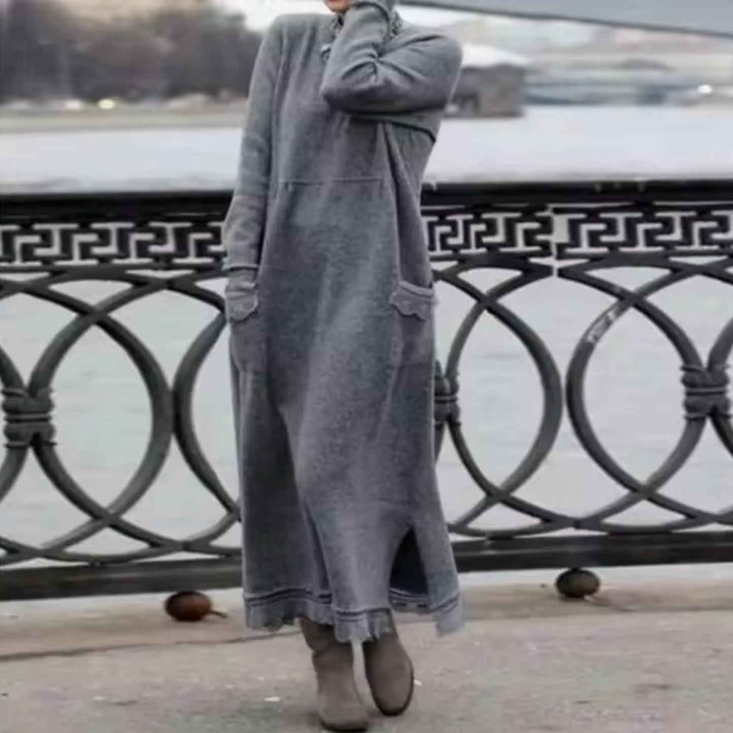 Maria Elena | Loose velvet sweatshirt dress