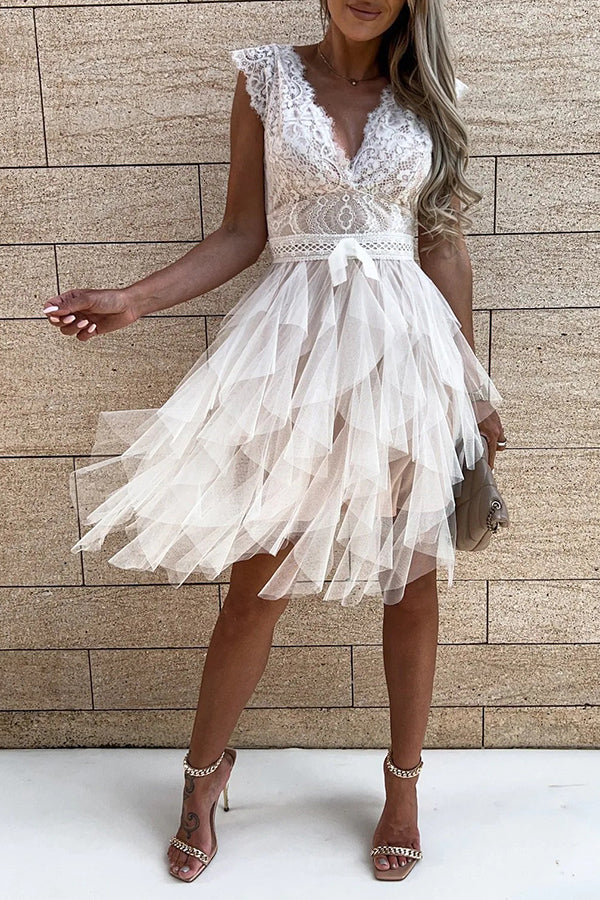 Gabriela® | Sleeveless layered lace midi dress with V-neck