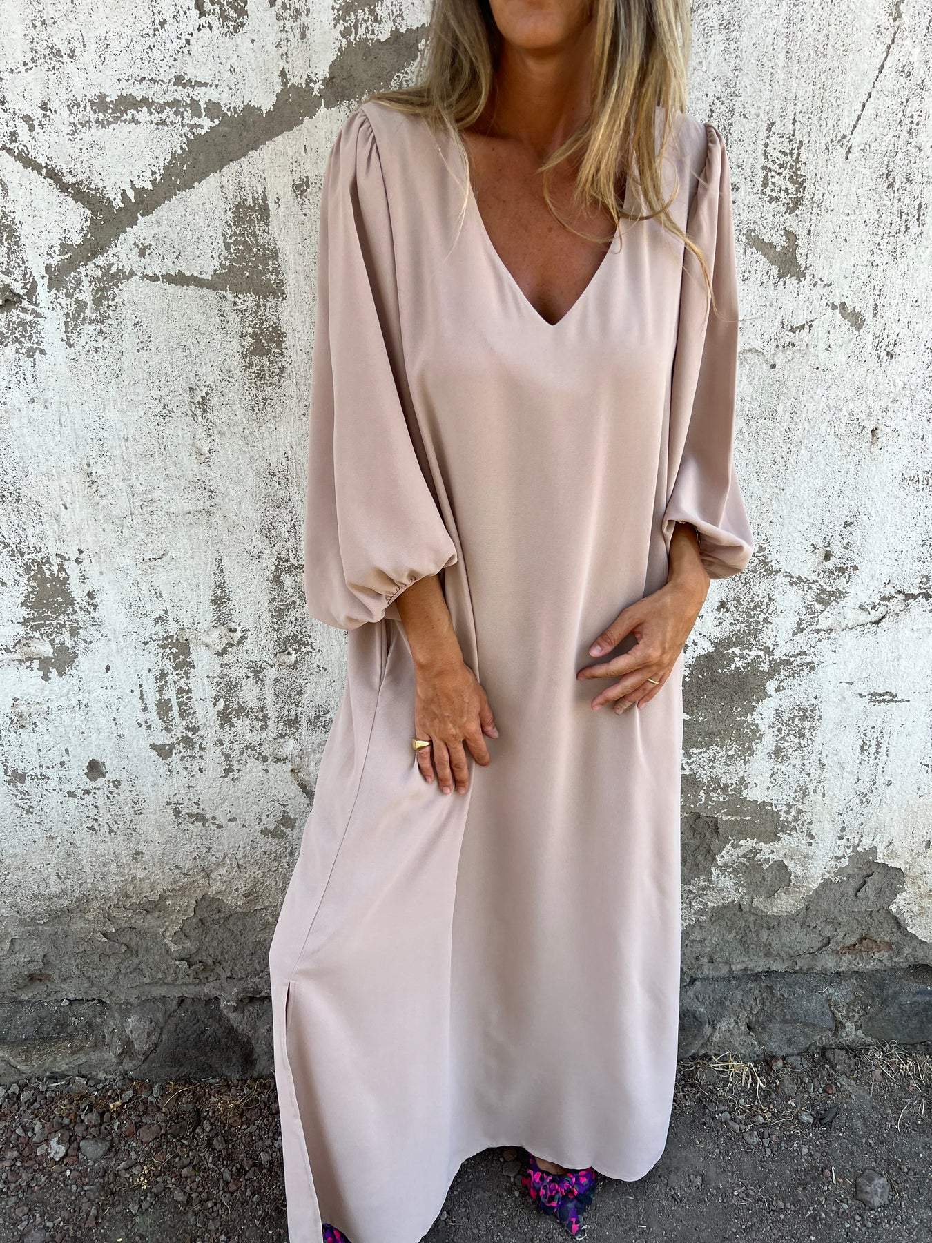 Teresa® | Elegant women's V-neck maxi dress