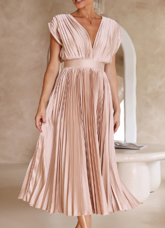 Ilaria® | Elegant Dress With Sleeves