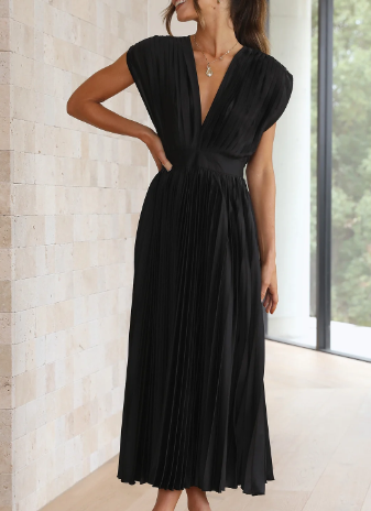 Ilaria® | Elegant Dress With Sleeves