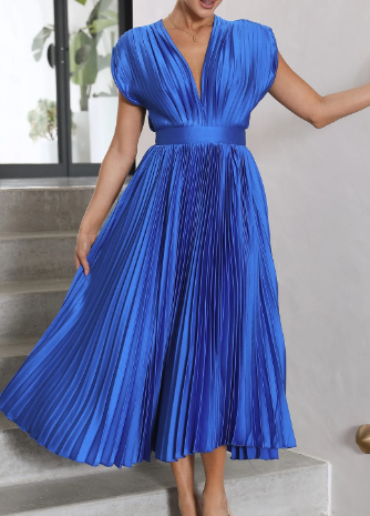 Ilaria® | Elegant Dress With Sleeves