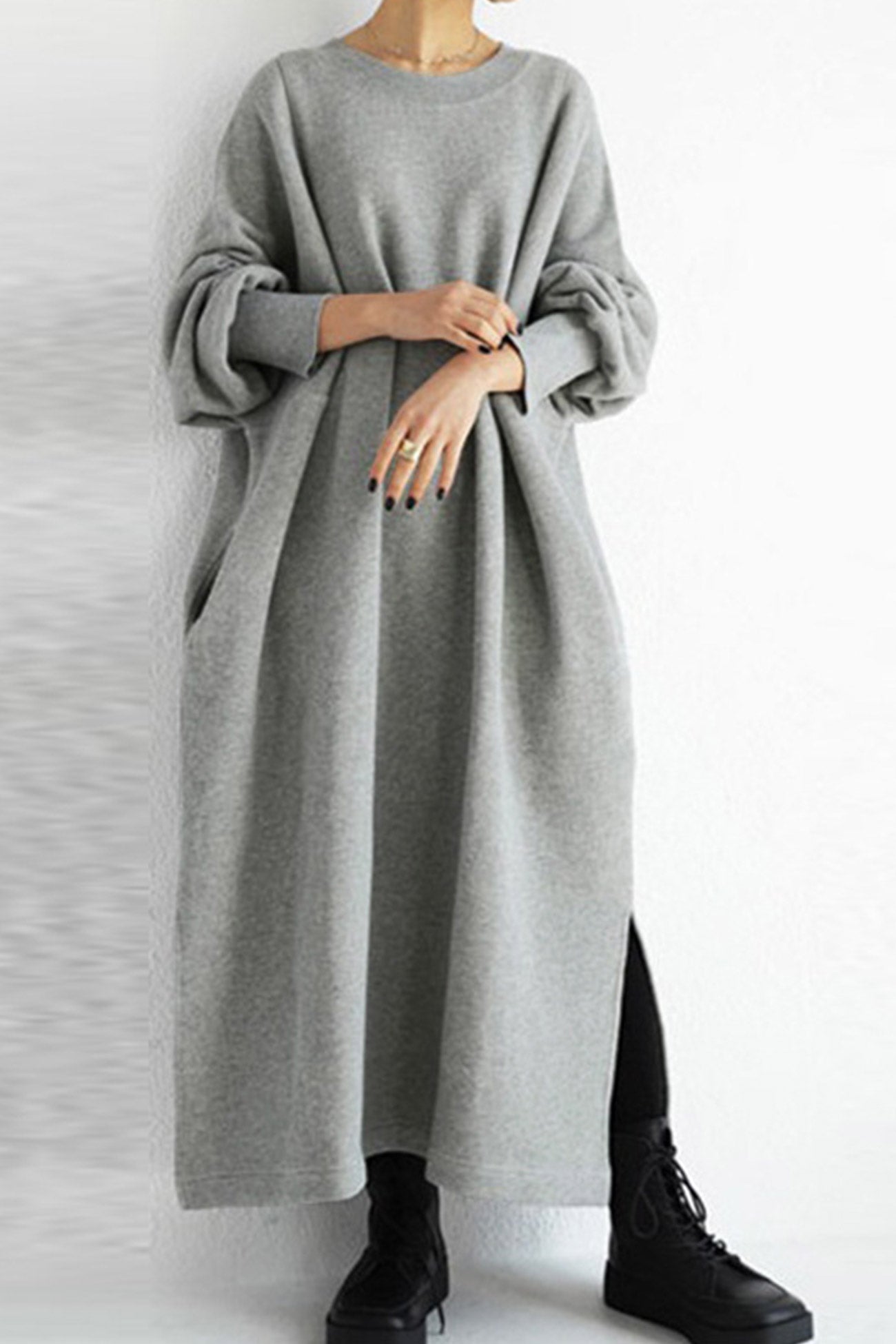 Beate | Solid sweatshirt dress with a crew neck and slit
